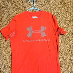 Short sleeve athletic shirt